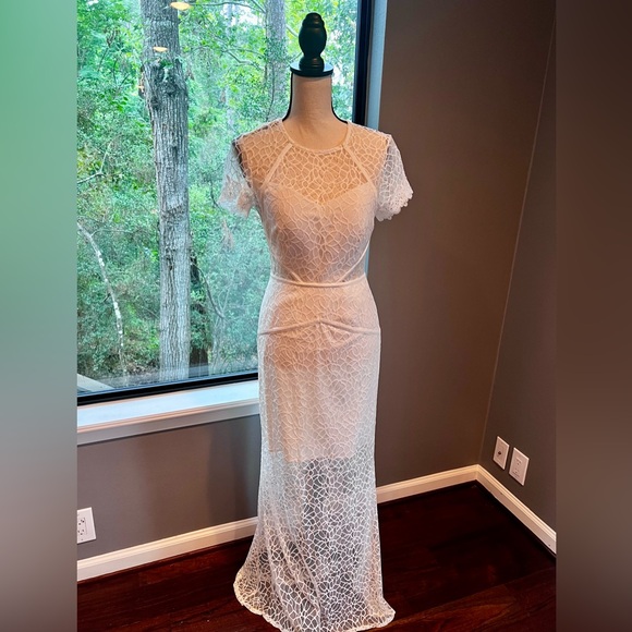 Minuet Cream/off-white Bridal Dress Size Medium - Picture 1 of 15